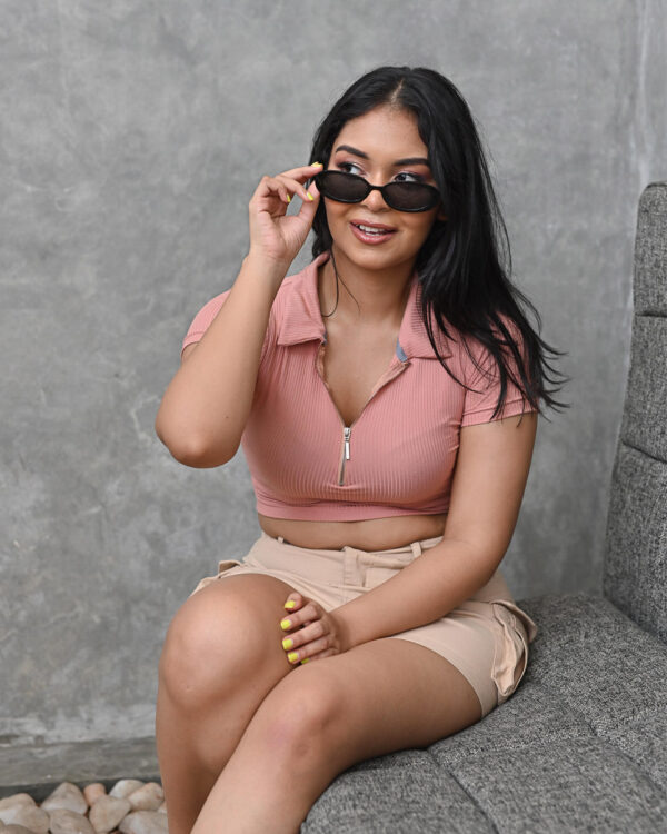AURA SHORT- SLEEVE ZIP- UP COLLARED CROP TOP - Dust Pink