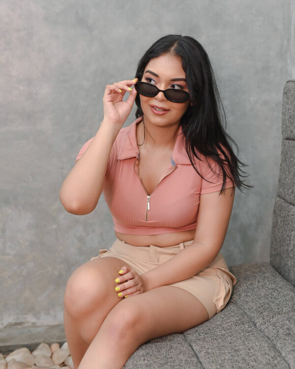 AURA SHORT- SLEEVE ZIP- UP COLLARED CROP TOP - Dust Pink - Image 3