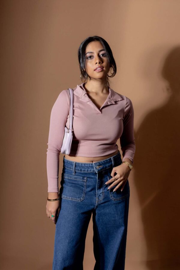 DOWNTOWN LONG- SLEEVE COLLARED CROP TEE - DUSTY ROSE PINK - Image 4