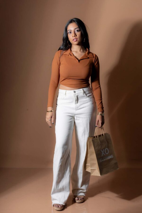 DOWNTOWN LONG- SLEEVE COLLARED CROP TEE - MOCHA BROWN - Image 3