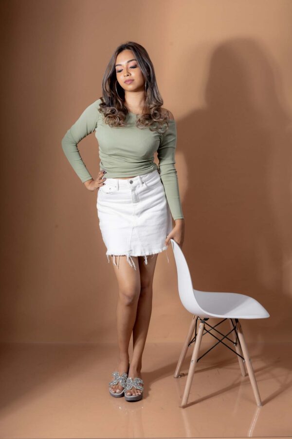 DOWNTOWN LONG- SLEEVE ASYMMETRICAL NECKLINE PLEATED T-SHIRT - SAGE GREEN - Image 7