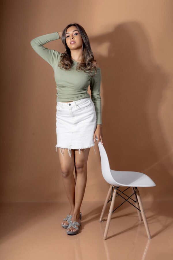 DOWNTOWN LONG- SLEEVE ASYMMETRICAL NECKLINE PLEATED T-SHIRT - SAGE GREEN - Image 8
