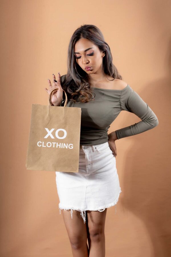DOWNTOWN LONG- SLEEVE ASYMMETRICAL NECKLINE PLEATED T-SHIRT - ARMY GREEN - Image 5