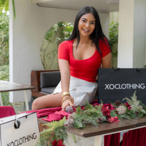 BUST DETAILS HALTER NECK CROP TEE