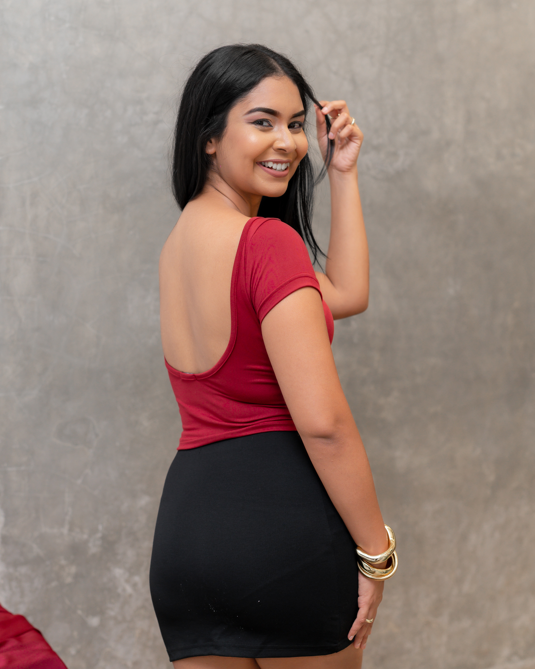 BACK CUT-OUT CROP TEE - Image 10