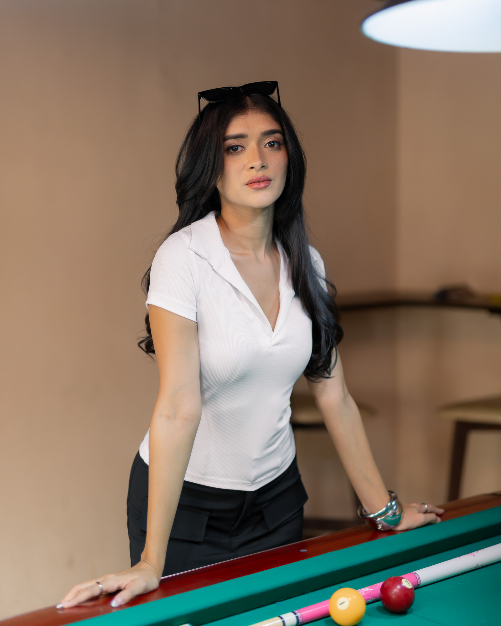 NOÉLINE V NECK POLO TEE - WHITE